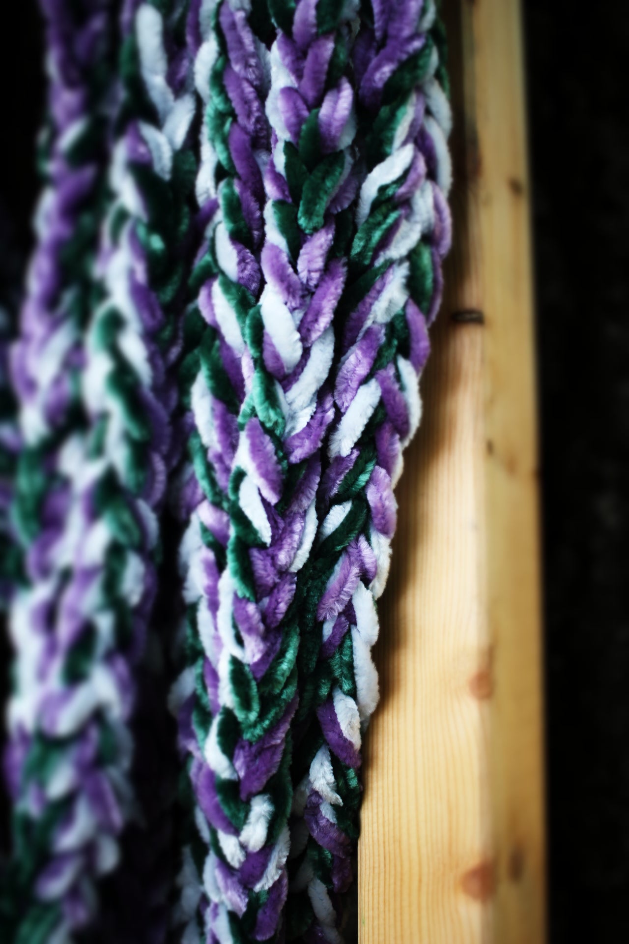 "Spearmint" Luscious Lei - Medium, Triple