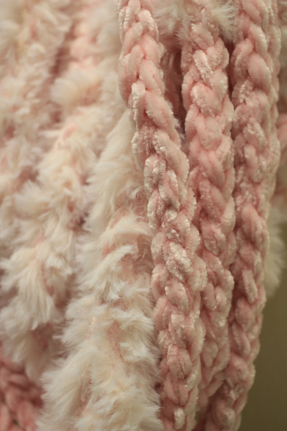 "Pink Panther" Luscious Lei, Medium, Fur