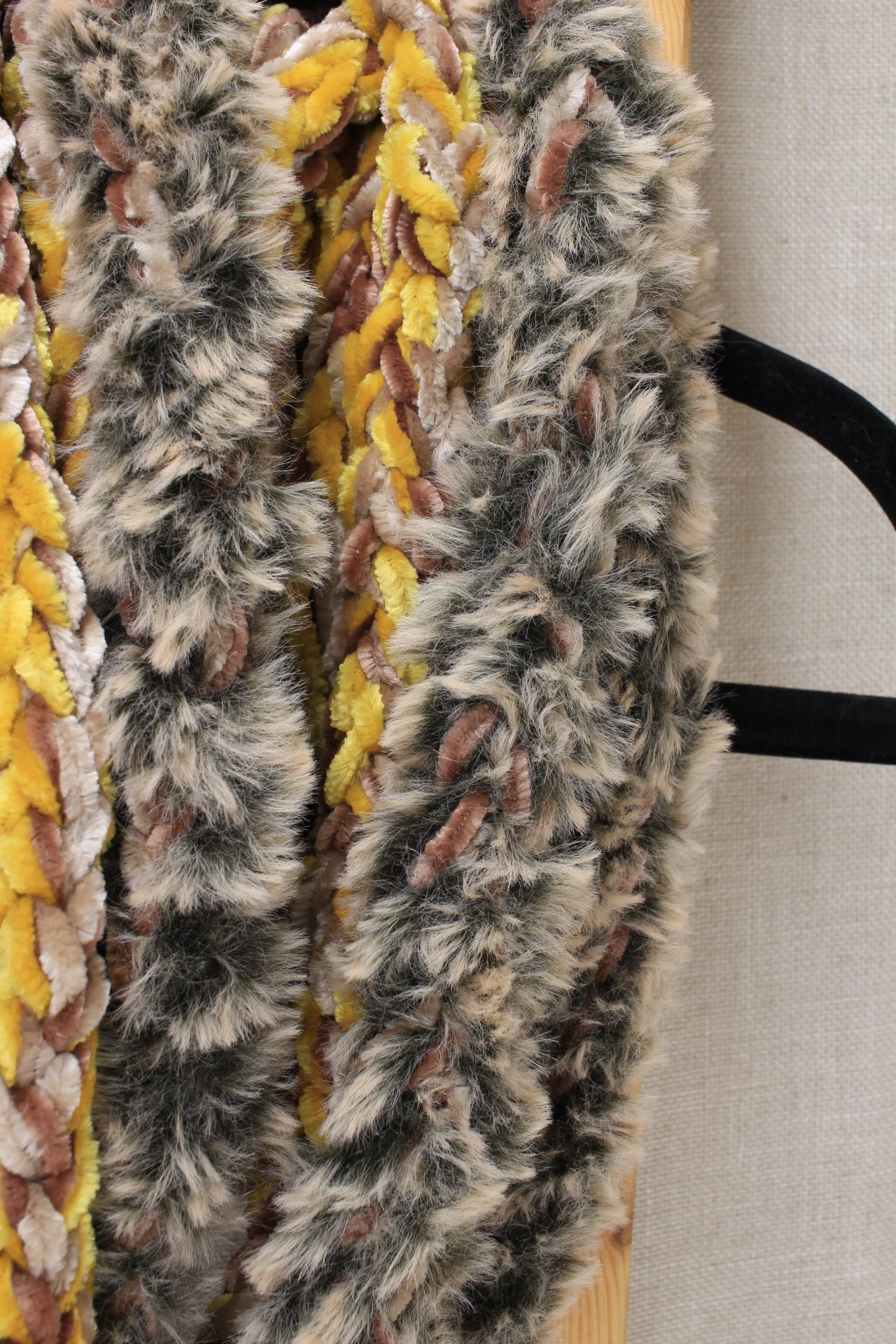 "Honey Badger" Luscious Lei, Medium, Fur