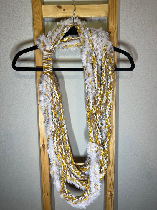 "Heavenly Hummingbird" Luscious Lei, Medium, Fur