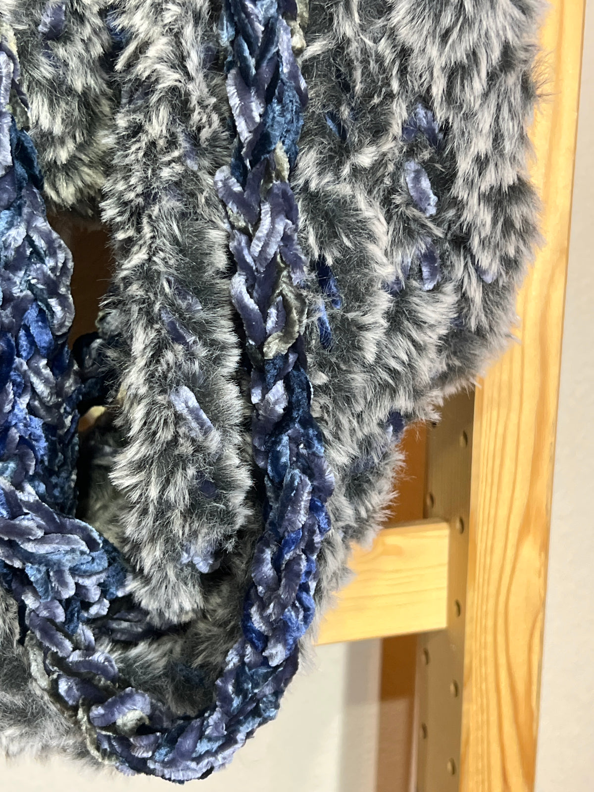 "Manta Ray"  Luscious Lei, Large, Fur
