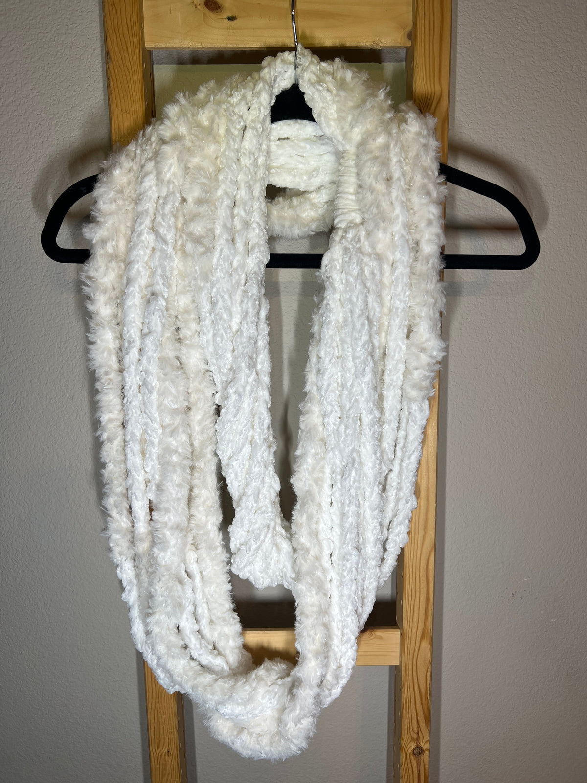 "Cloud Sheep" Luscious Lei - Large, Double