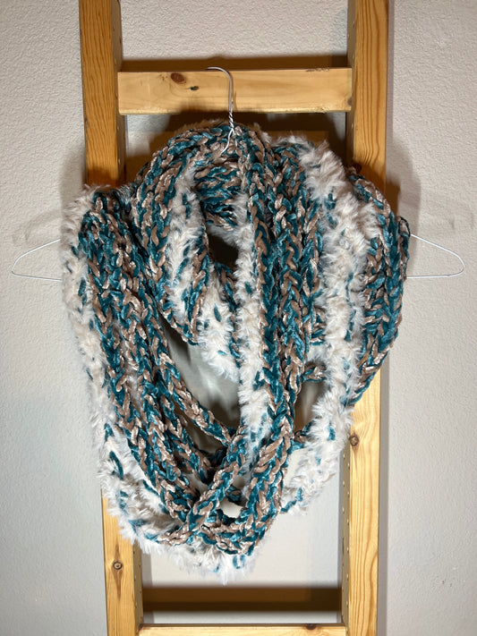 "Aqua Fox" Luscious Lei, Medium, Fur