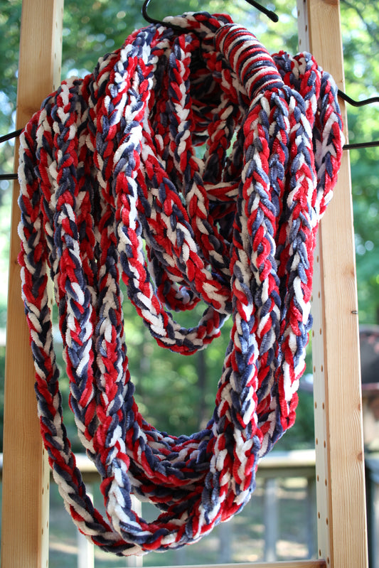 "Star Spangled" Luscious Lei - Medium, Triple