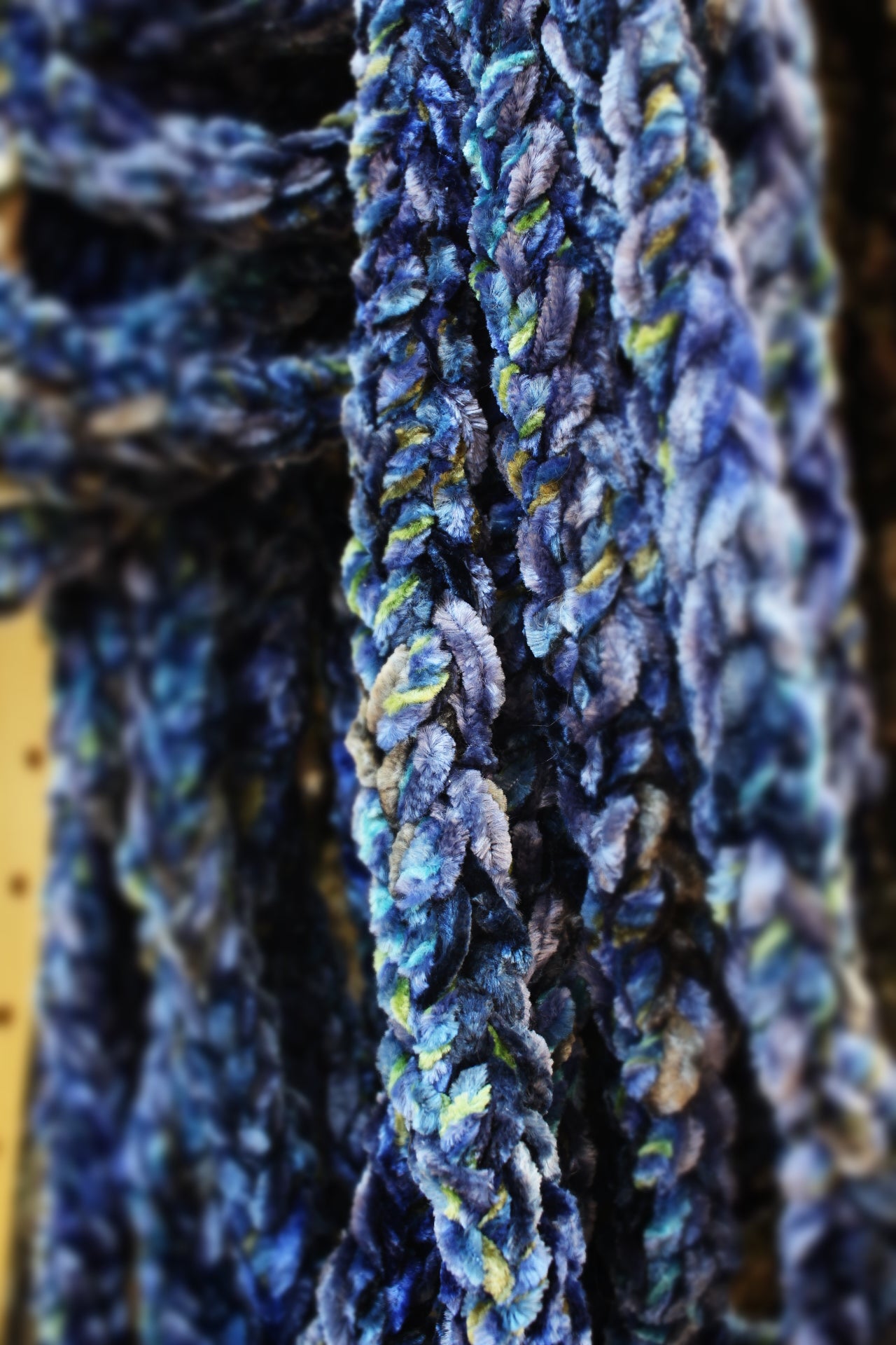 "Lazy River" Luscious Lei - Medium, Triple