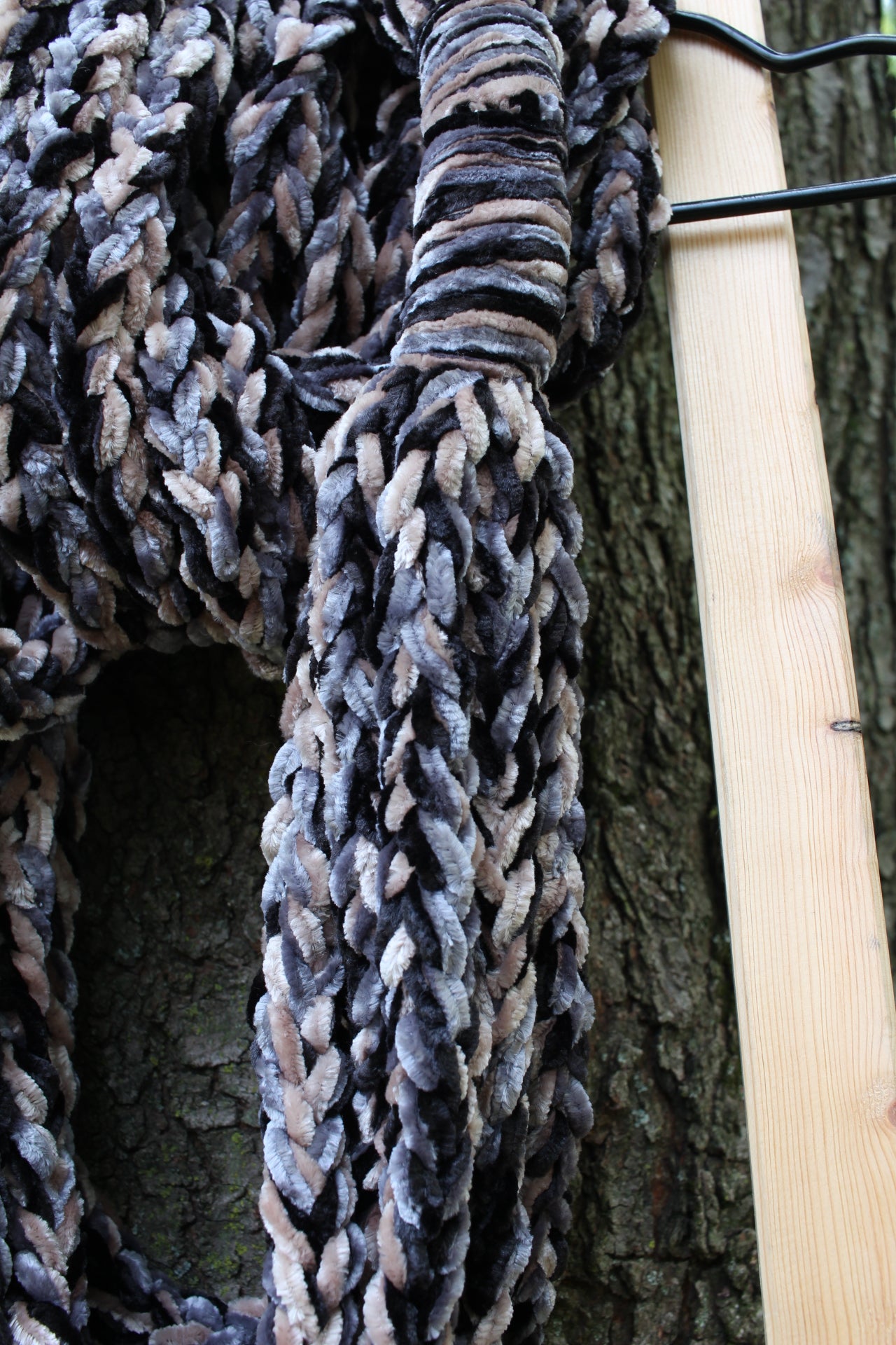 "Tiger Iron" Luscious Lei - Medium, Triple