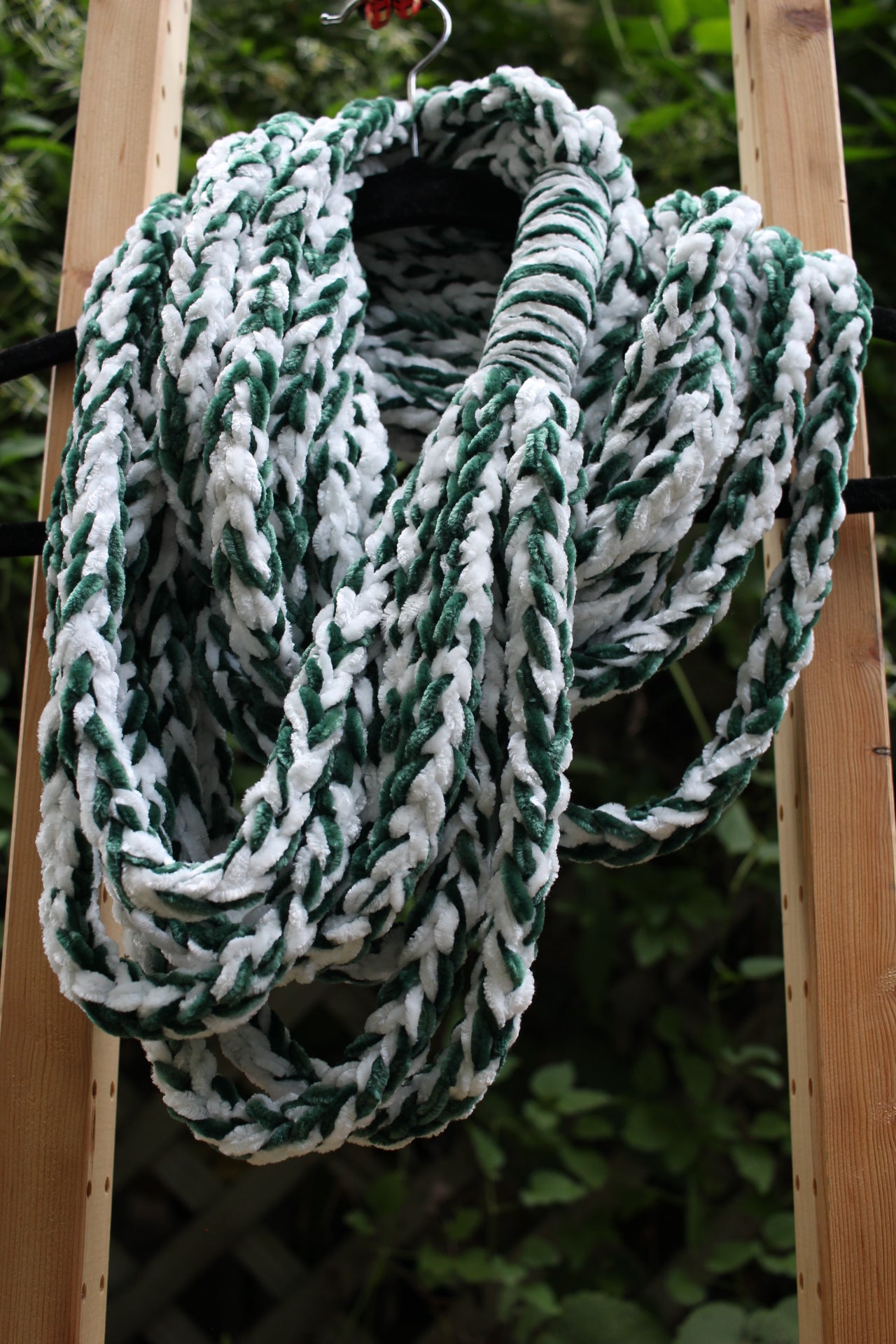 "Jade" Luscious Lei - Medium, Triple