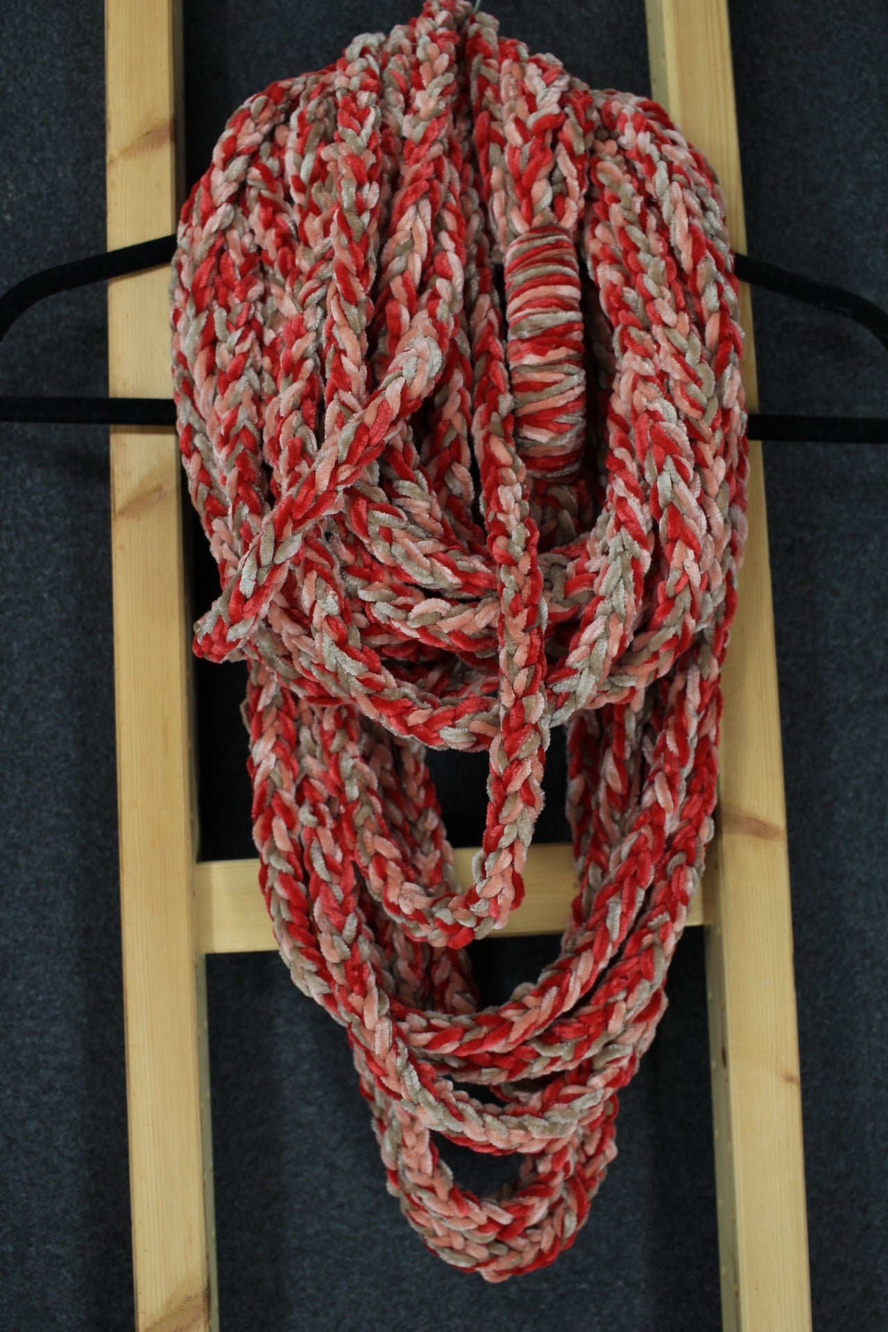 "Red Vine" Luscious Lei - Large, Triple