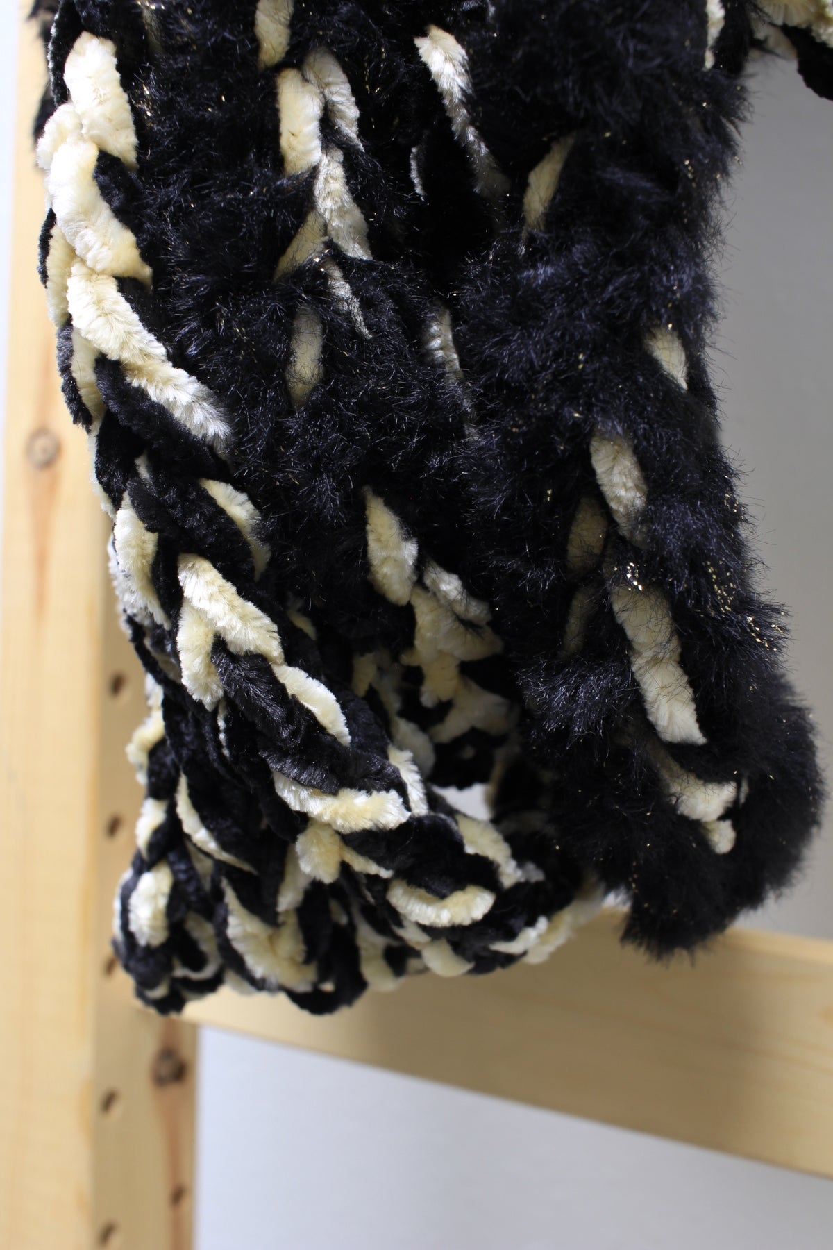 "Golden Panda" Luscious Lei, Medium, Fur